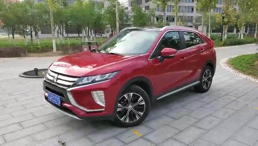 实拍：三菱奕歌前脸设计，撞脸欧蓝德，更富有运动感