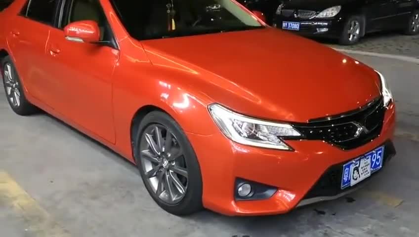 红色车漆车衣买，还是很美的呦