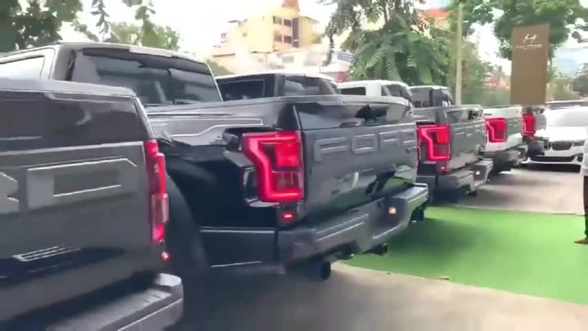 2020款福特猛禽F150实拍
