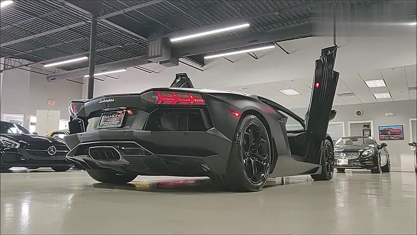 这才叫超跑,实拍体验兰博基尼Aventador