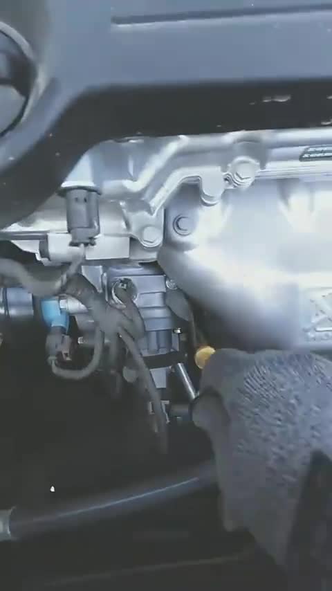 检查发动机机油，保证一路高速驾