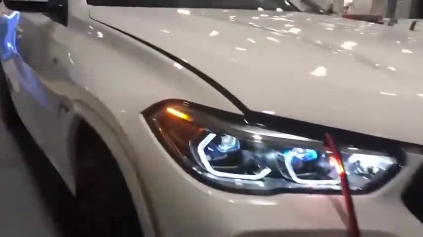 2020款宝马X6到店实拍，打开掀背式后备箱，才是惊艳的开始