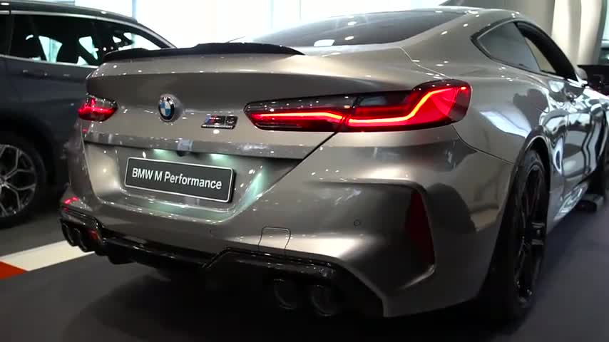 2020款宝马M8到店实拍，按下钥匙看到内饰，买不买自己看着办！