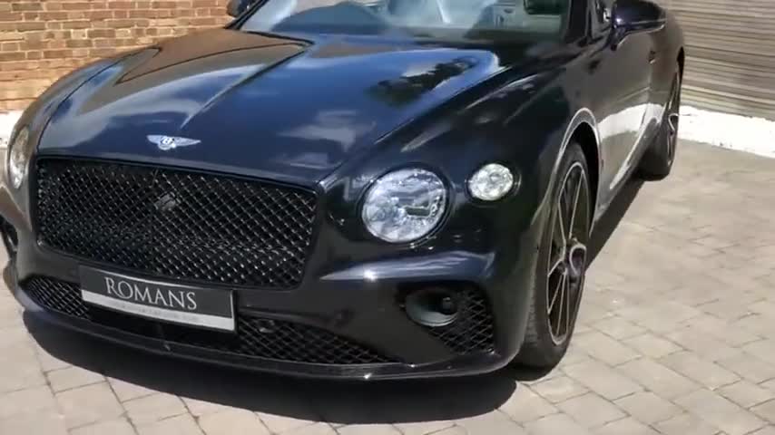 全新宾利欧陆GTC，线条流畅