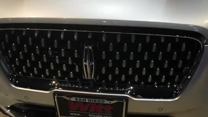 新车展示，高清实拍2020款林肯冒险家AWD，简直太帅了！