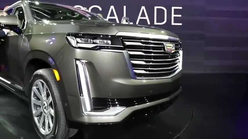 凯迪拉克凯雷德实车展示，打开车门看到内饰，才知道啥叫改变