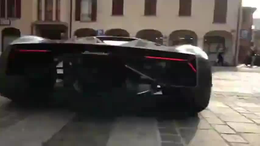 2020超跑：这跑车太科幻了，不是概念车但又有概念车的味道