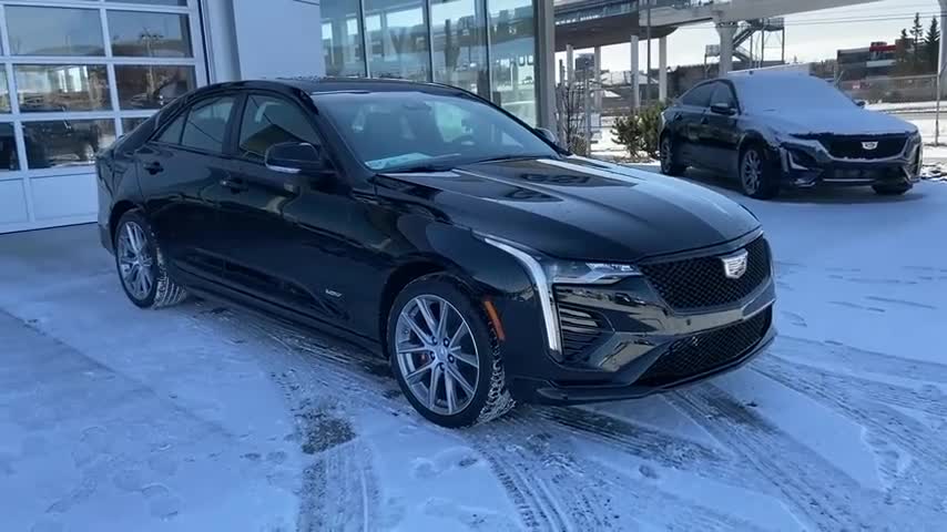 新车展示，实拍2020款凯迪拉克CT4-V，这颜值简直太帅了！