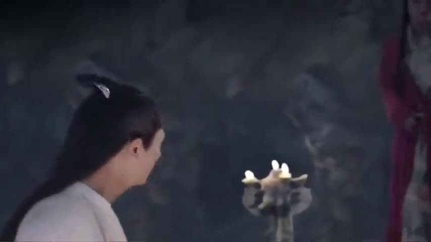 花千骨:小骨抓来子画,要他当仆人,怎料白子画一句话让小骨大怒
