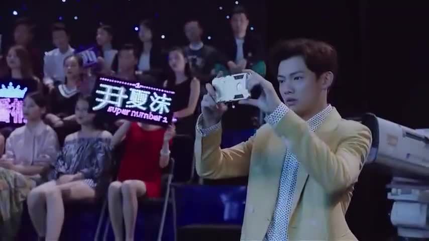 泡沫之夏尹夏沫姚淑儿同台演唱尹夏沫自信歌声博得眼球