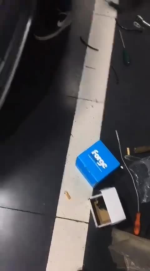 奥迪S4安装应该forge泄压阀实拍