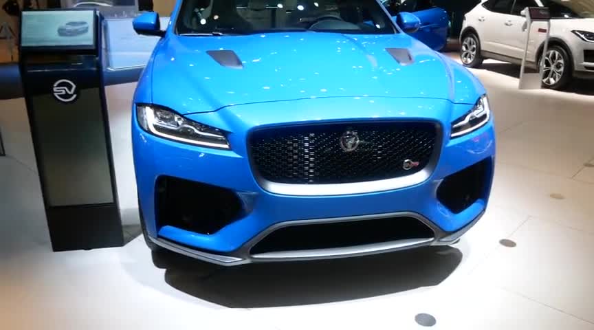 2020款捷豹F-PaceSVR展示，外观和内饰实拍