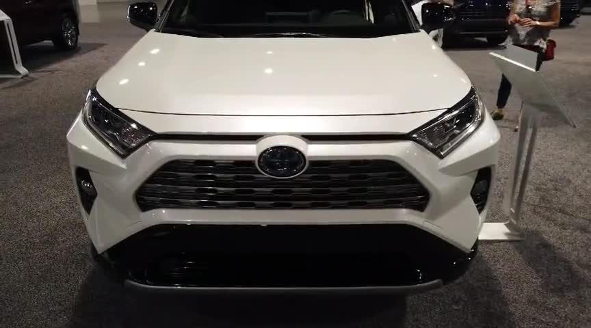 2020款新丰田RAV4XSE，外观和内饰实拍