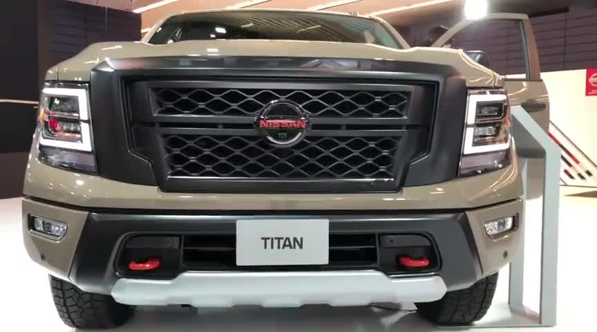 新车展示，2020款日产泰坦PRO-4X，了解完实车，我忘记了猛禽！