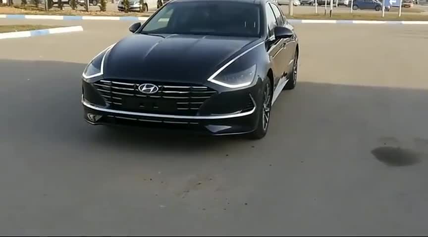 实车实拍2020款现代索纳塔，看到这颜值后我心动了