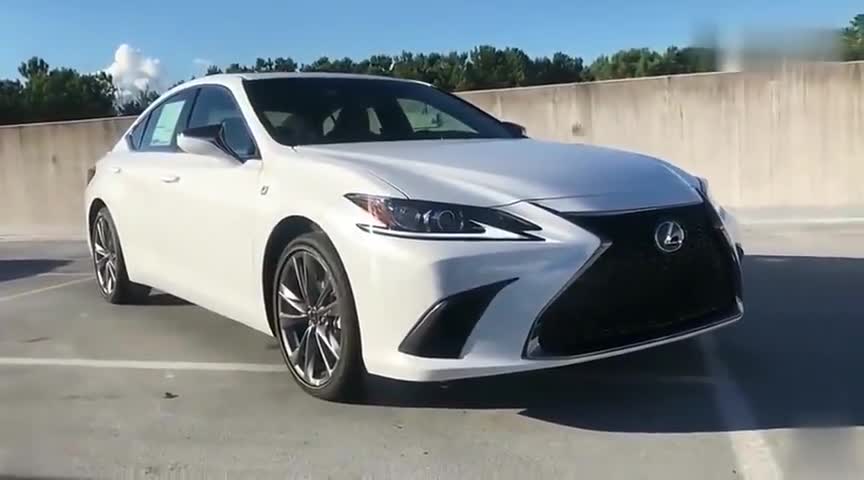 雷克萨斯ES350实车展示，看到外观和内饰买不买自己拿主意