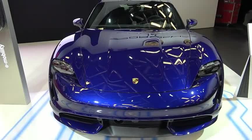 高清实拍2020款保时捷TaycanTurbo版