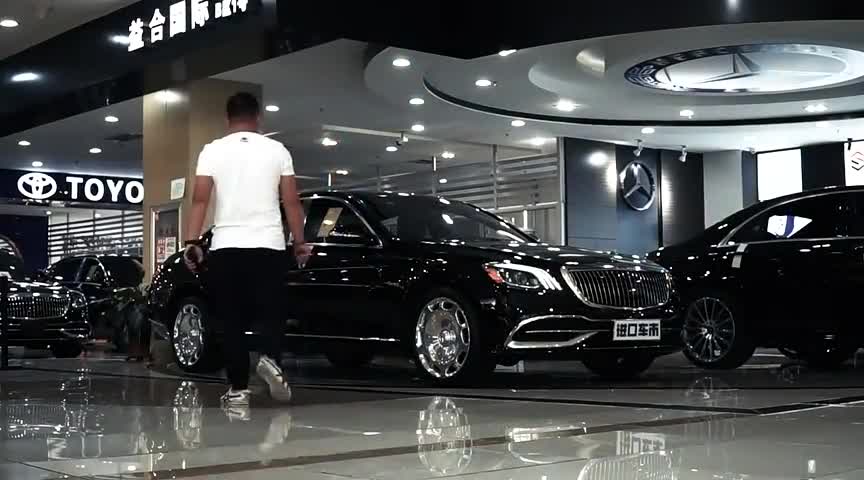 奔驰迈巴赫S560视频展示，让人惊艳的豪华座驾