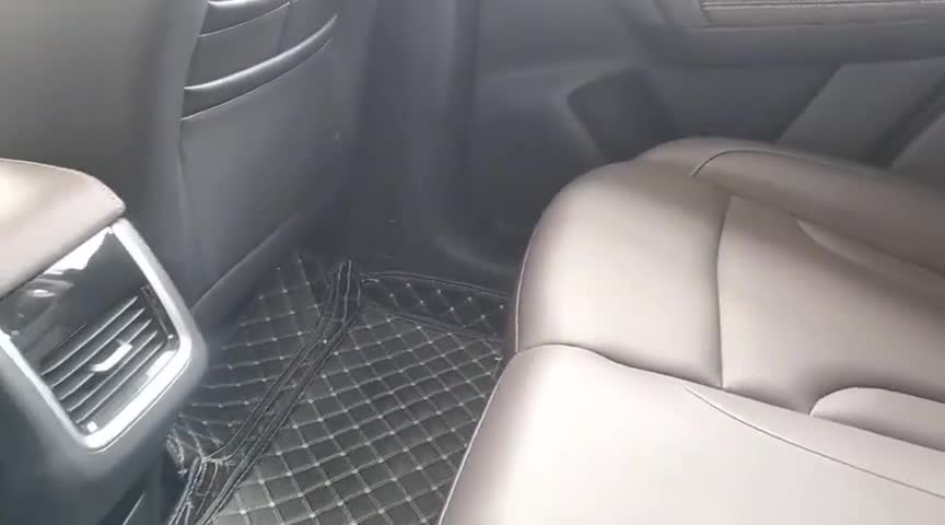 新款长安逸动后排空间表现很棒棒