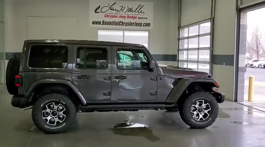 2020款吉普牧马人到店实拍，看到这颜值和内饰，给个不心动的理由