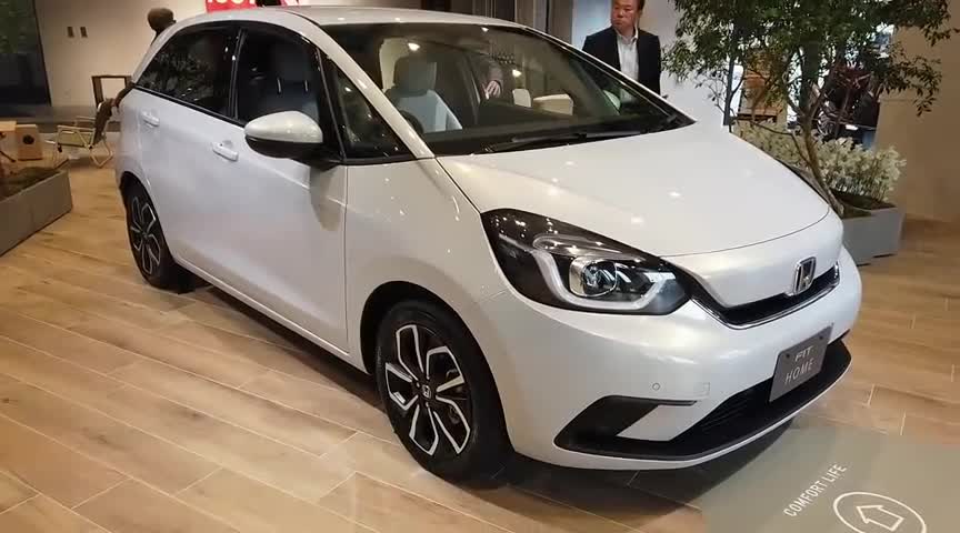 新车到店，2020款本田飞度FIT，外观内饰大提升，买不买自己定！