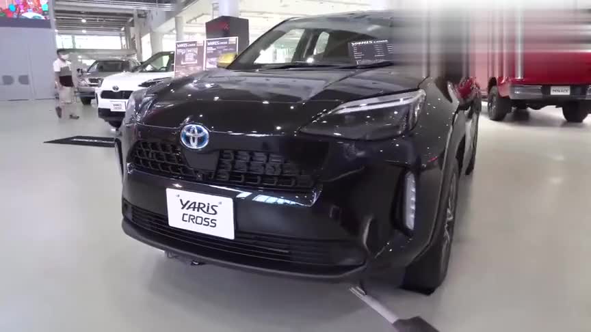 丰田全新十万级SUV，2021款丰田致炫Cross混动版展示，太帅了