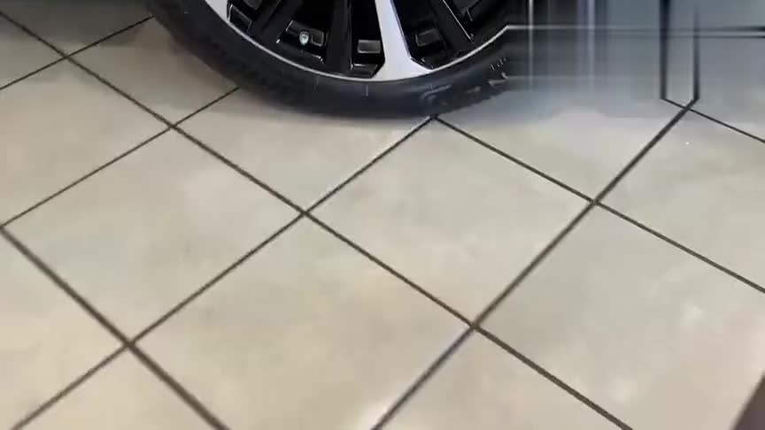 2021款丰田汉兰达到店实拍，2+2+3布局，仅23万起值不值得自己看