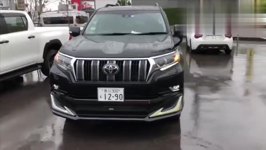 2021款丰田普拉多实车展示，五座霸道配置，看后给个不喜欢的理由