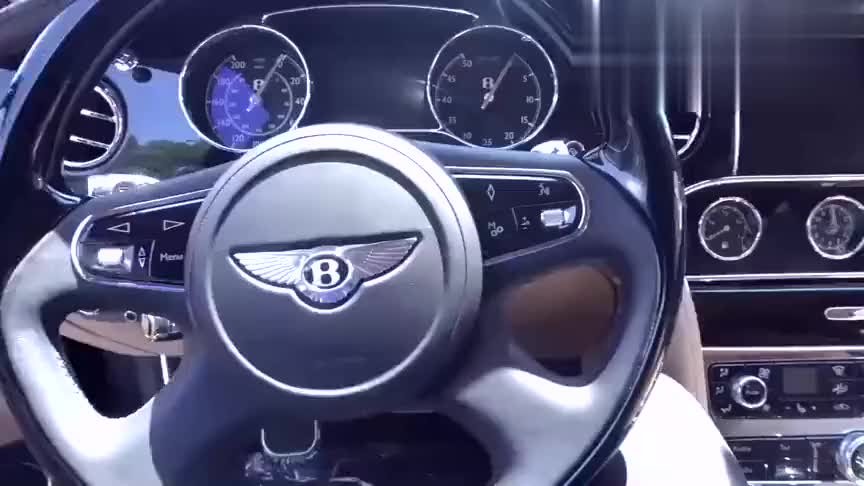 宾利慕尚实车展示全方位了解外观内饰