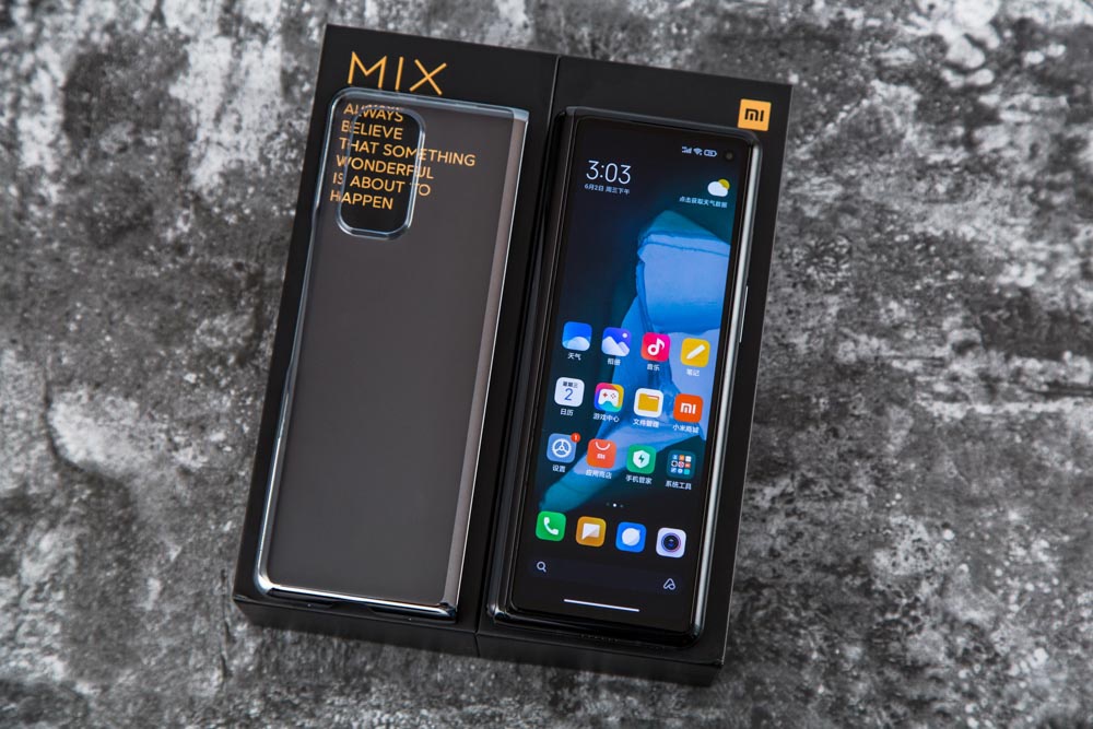 一开一合霸气外露小米mixfold美图赏析