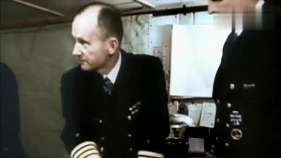 二战时期德军发动潜艇战，袭击盟军各类舰船