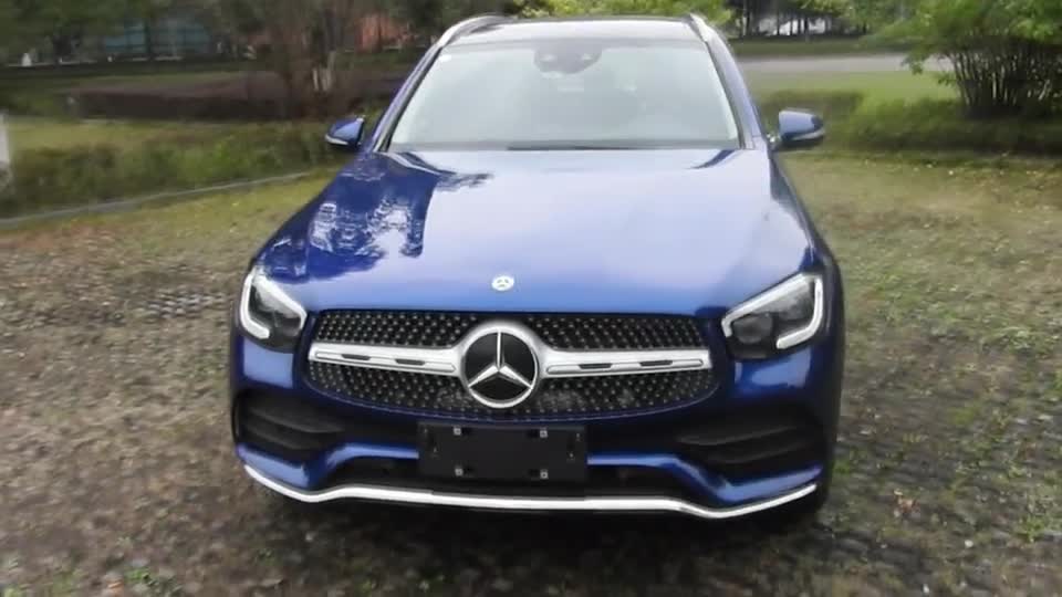 全新奔驰GLC，满天星前脸配运动车身，豪气不减，还自带优雅属性