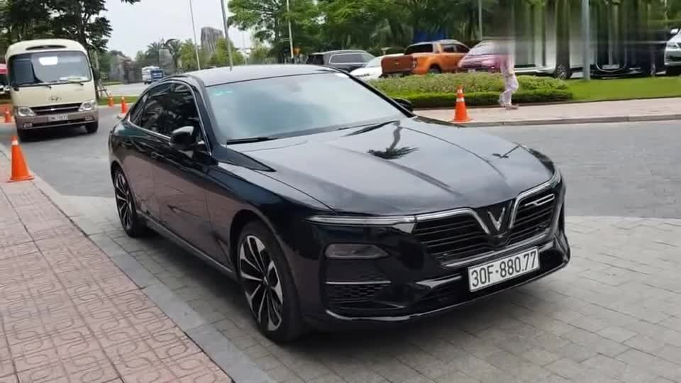 车标像长安长得像宝骏颜值不输雅阁，实拍VinfastLuxA2.0