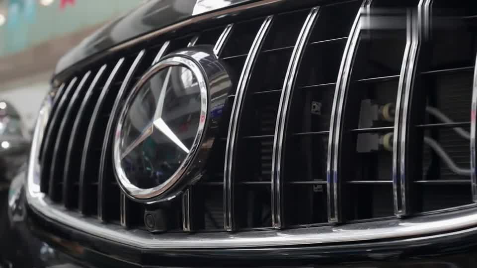 V级必须要改装啊实拍奔驰V250迈巴赫改装版