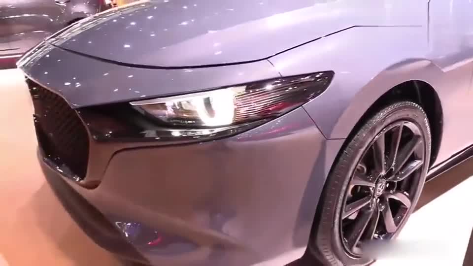 2020款全新马自达3，真皮红色的操作台，大气前脸的中网真帅气！