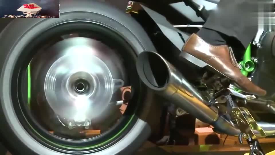 机车摩托：猛兽在咆哮，实拍川崎H2R声浪，排气管还喷着火焰