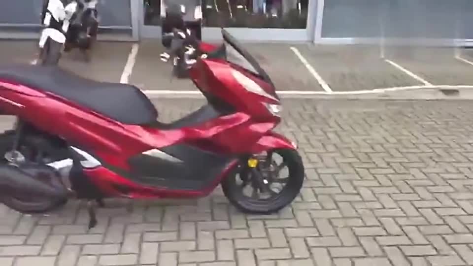 全新本田PCX150实车展示，即将引进，颜值爆表