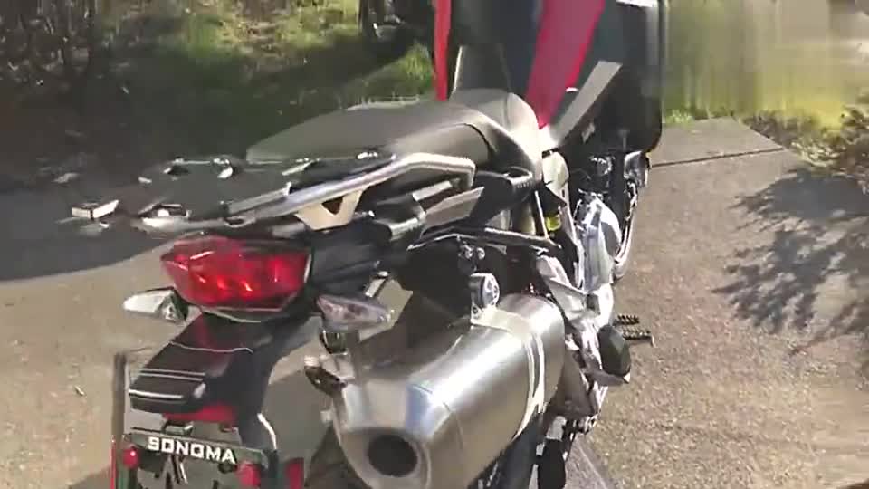 实拍宝马F850GS，相比“水鸟”更加灵活