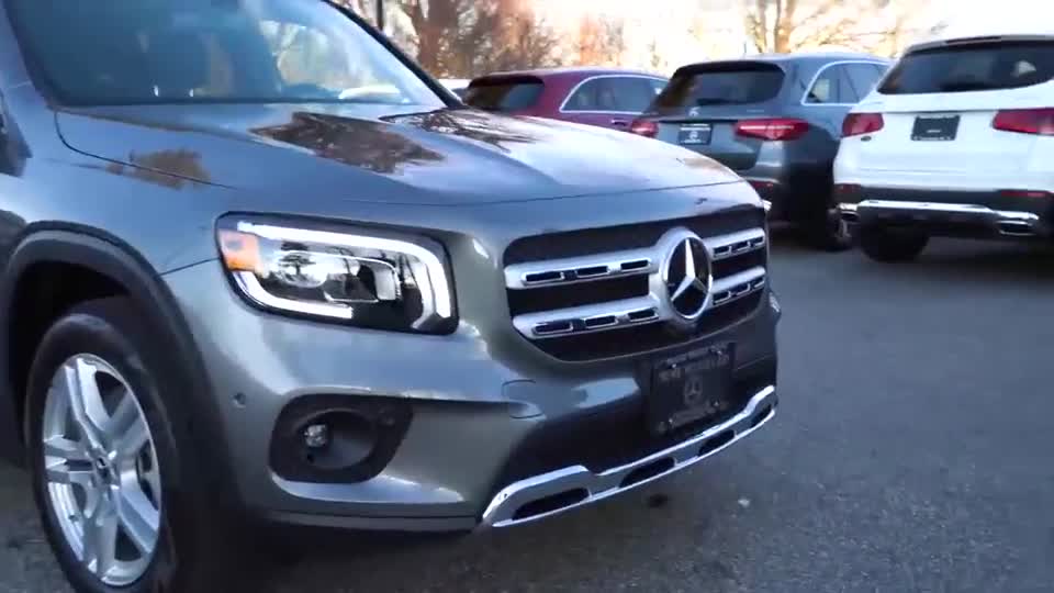 2020款奔驰GLB250七座版实拍，比宝马X1硬派的颜值能打动你吗？