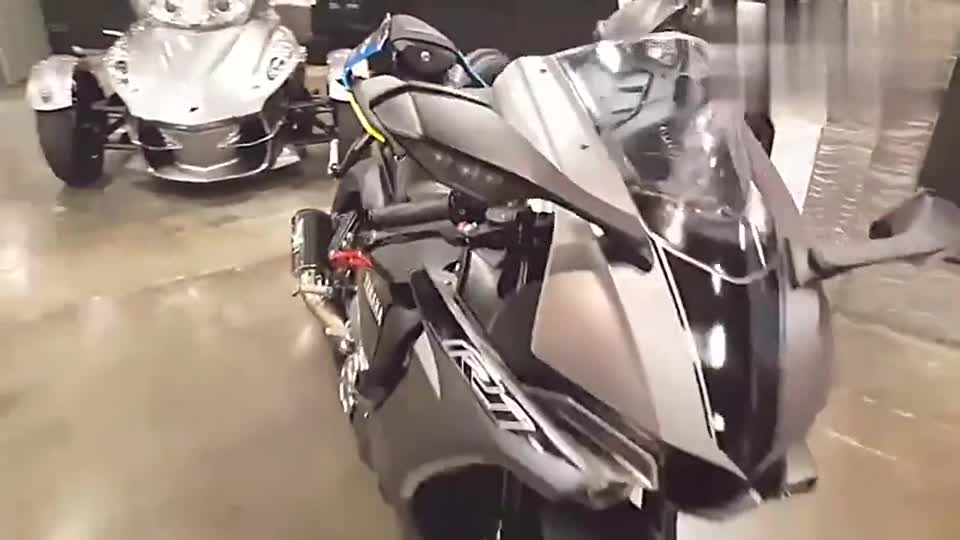 雅马哈两轮超跑到店实拍，感觉如何