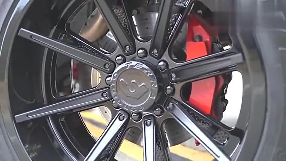 实拍奔驰G5504x4改装车，告诉你什么叫霸气