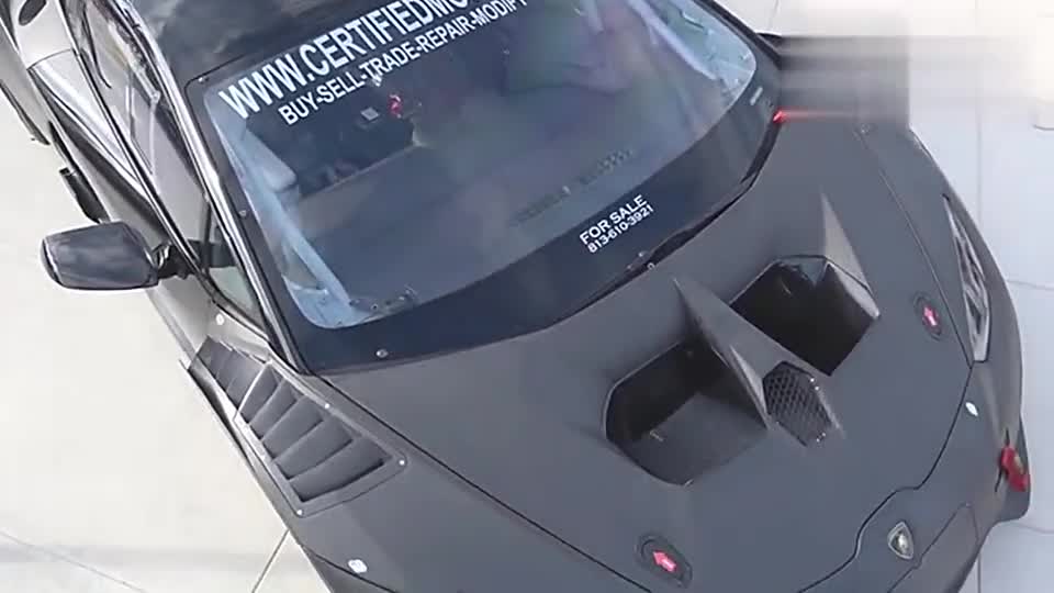 实拍兰博基尼HuracanEVO，武装到牙齿，声浪很赞