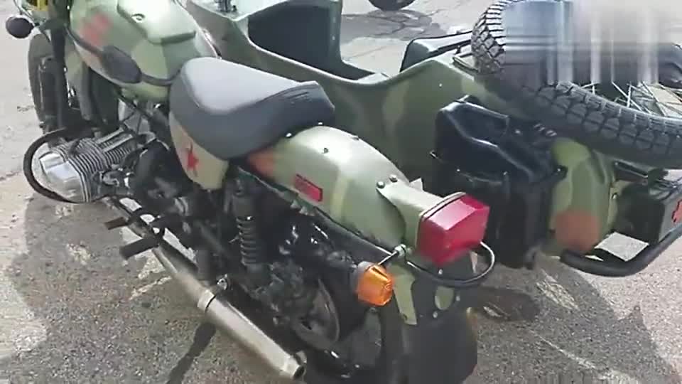 实拍乌拉尔侉子摩托，水平对置发动机，两轮驱动，国内有售
