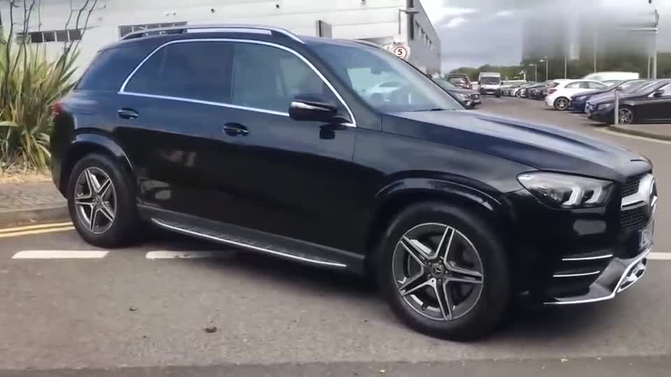 凶悍气派感觉比宝马X5霸气多了，内外实拍2020款奔驰GLE