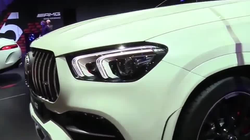 全新奔驰AMGGLE，豪华的SUV，最大功率达612马力