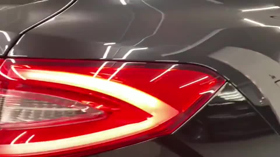 新款马萨拉蒂SUV，外观内饰很是高级，看着真不错