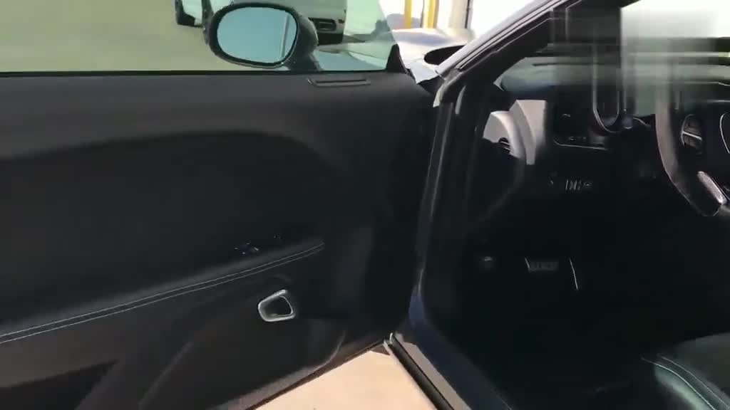 实拍道奇挑战者SRT