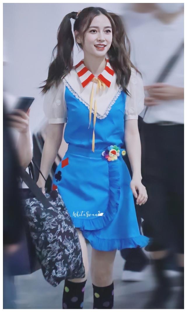 angelababy双马尾造型,angelababy扎马尾 angelababy杨颖双马尾加马戏群少女感十足甜美写真