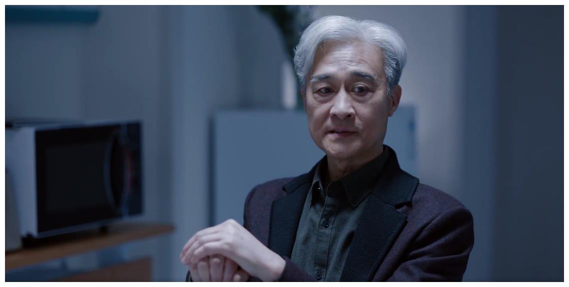 《暴风眼》反派为何戴面具?线索找到了