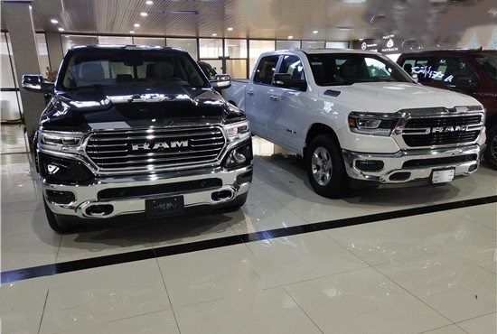 美系豪华皮卡实拍解析 新款道奇公羊能拉货能拉人能越野 还要什么